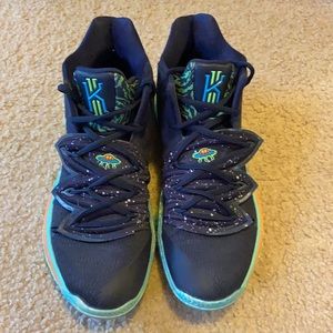 Nike Kylie Irving Basketball Shoes - Negotiable